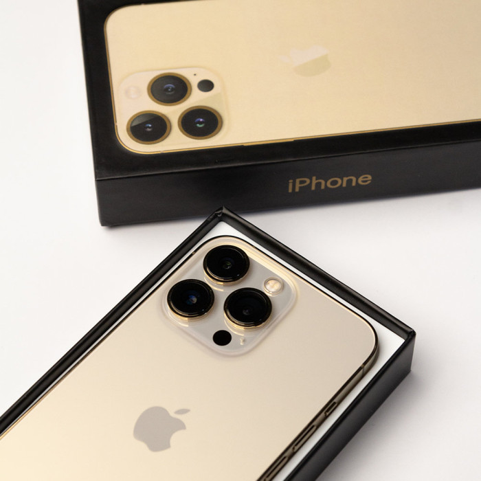 Apple iPhone 12 Pro Max 128GB Gold (MLL83) (Відновлений, Як новий)